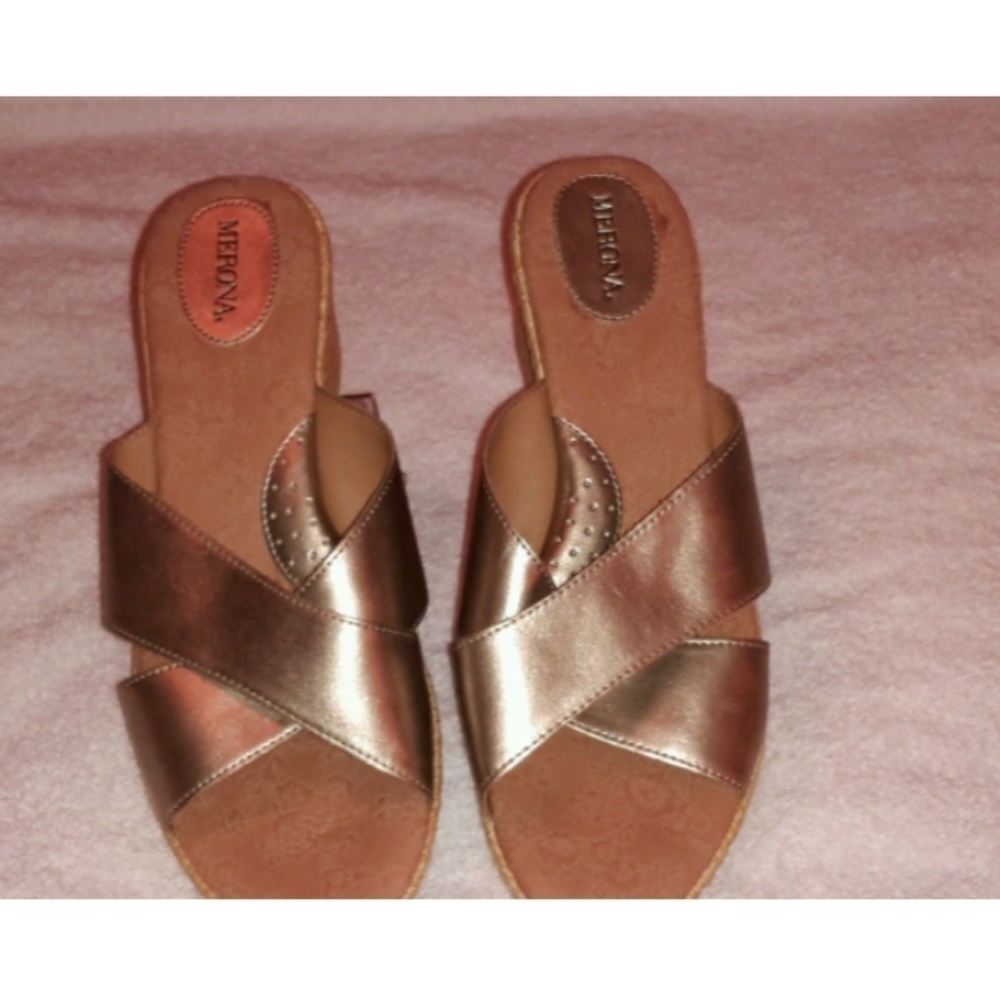 NEW MERONA WEDGE SANDALS SIZE 11